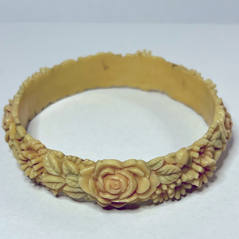 1930’s Japanese Celluloid Floral Bangle Bracelet
